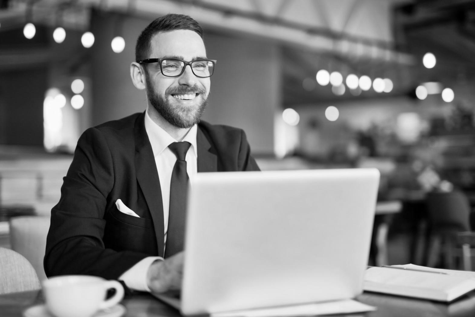 Abschlussprojekt Dashboard mit Analytics Daten